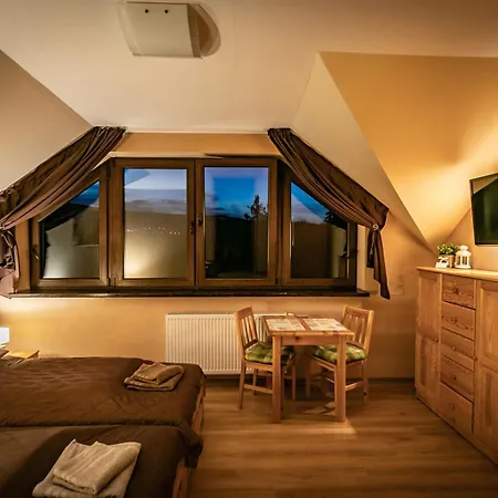 Siodme Niebo בית אירוח שצ'קלארסקה פוראובה